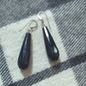 Elegant Black Teardrop Earrings